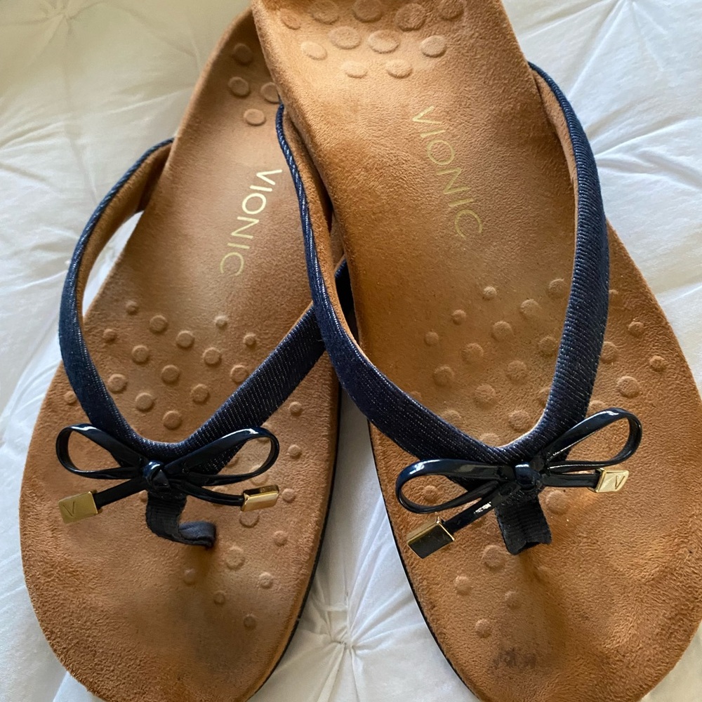 Vionic Women's Navy and Brown Bow Sandals